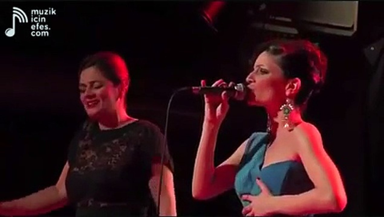 Bülent Ortaçgil & Birsen Tezer & Jehan Barbur & Ceylan Ertem - Bu Su Hiç Durmaz (Canlı)