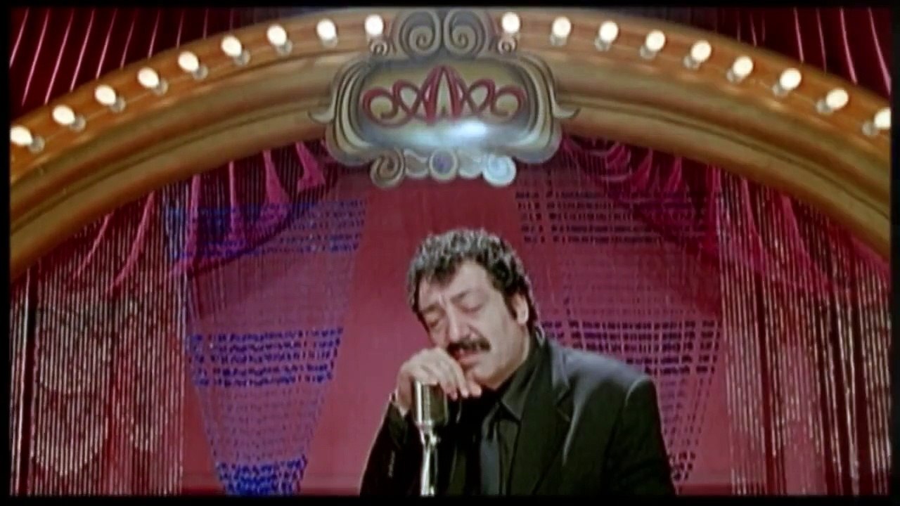 Özlem Özel - Çok Üzgünsün Arkadaş