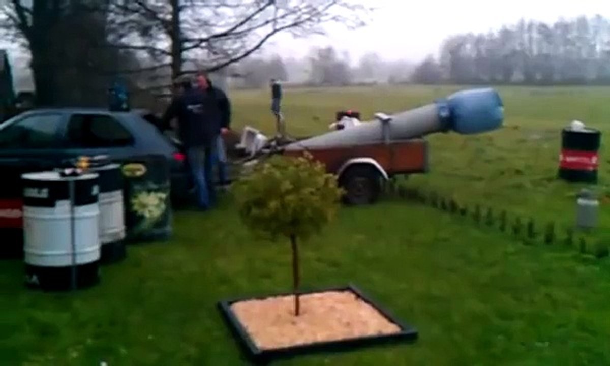 Russian homemade cannon breaks home windows
