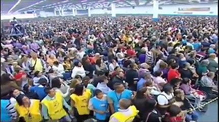 VALDEMIRO SANTIAGO pede dinheiro descaradamente aos cristãos