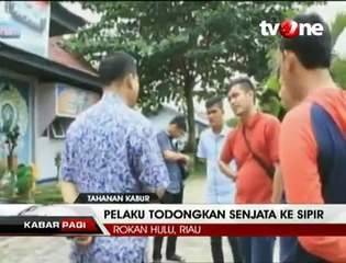 Rekaman CCTV Napi Todong Sipir dan Melarikan Diri