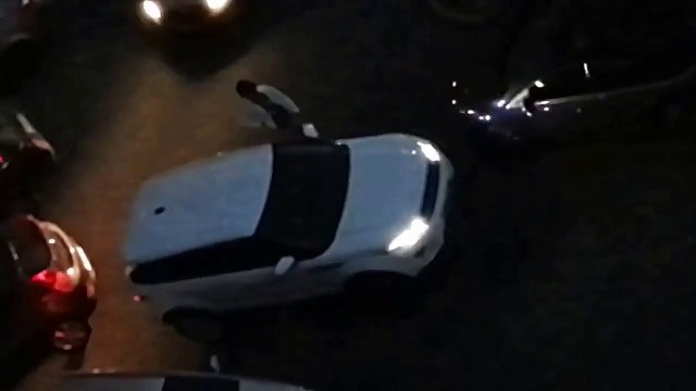 ДЕВУШКА ПАРКУЕТСЯ - АВТО ПРИКОЛ