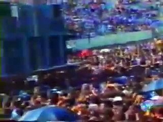 Bispo Edir Macedo ensinando como roubar os fiéis