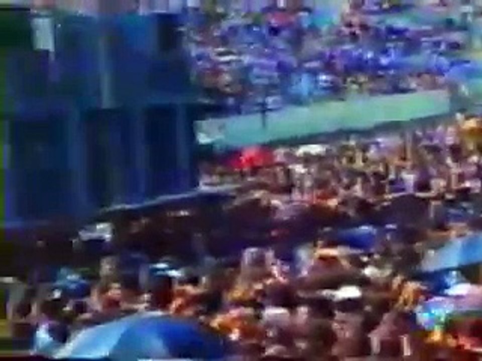 Bispo Edir Macedo ensinando como roubar os fiéis