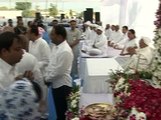 Gandhinagar Gujarat CM paid homage to Shankersinh Vaghela's mother