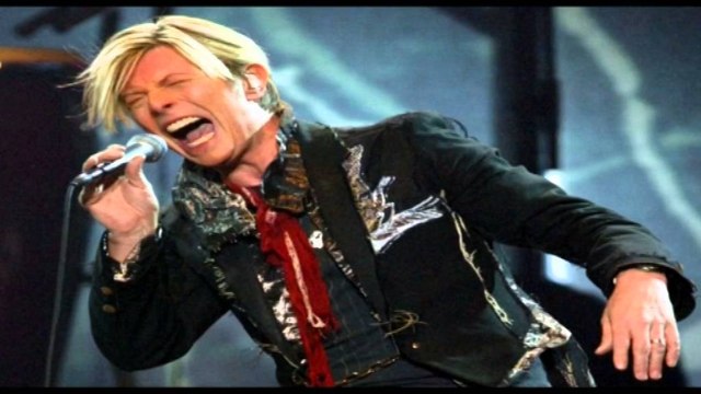 NDAHET NGA JETA NE MOSHEN 69 VJEÇARE KENGETARI BRITANIK DAVID BOWIE LAJM