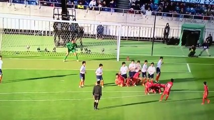 Incredible Synchronised Free Kick from a Japan High School Team!