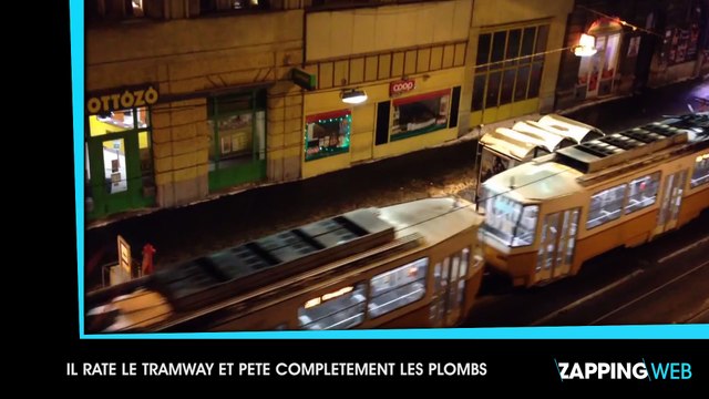 Il rate le tramway et pète littéralement les plombs (vidéo)