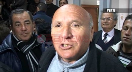 Karta e shëndetit, radhë të gjata në Fier e Lushnje, qytetarët: Shtoni sportelet- Ora News