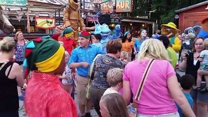 Animal Kingdom Dinoland Dance Party! Conga Line Everyone!