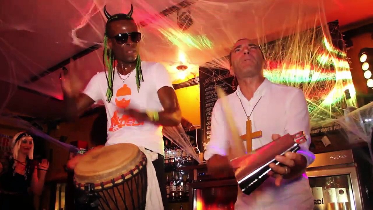 CALLE OCHO_DIA de LOS MUERTOS