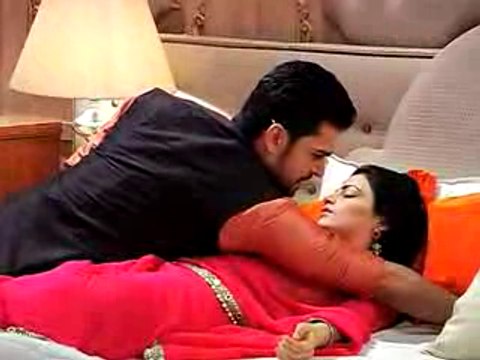 Nirbhay aur Ishani ko Ek Doosre ke Karib dekh kar RV ko hui Jalan 11th January 2016 Meri Aashiqui Tum Se Hi