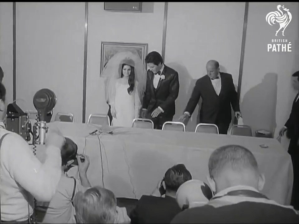 De très rares images du mariage d'Elvis et Priscilla Presley ont été découvertes...