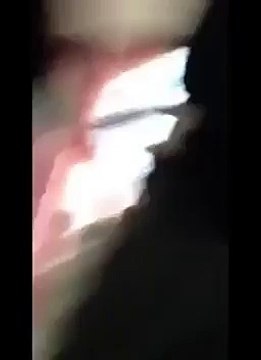 Un très gros pétard dans les toilettes... Dangereux comme blague