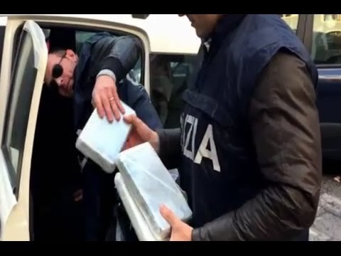 Catania - In auto con tre chili di cocaina reale : arrestato 50enne (09.12.15)