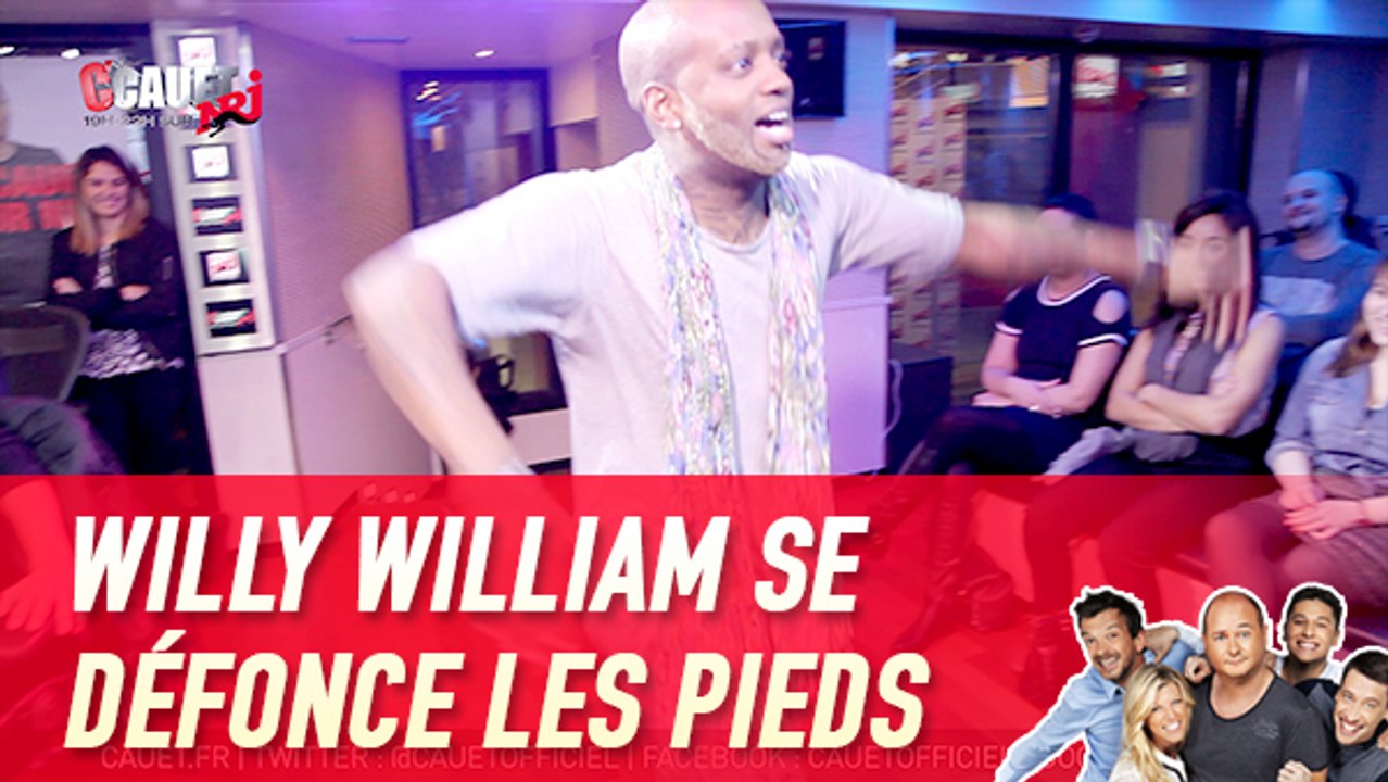Willy William se défonce les pieds avec des Lego - C'Cauet sur NRJ