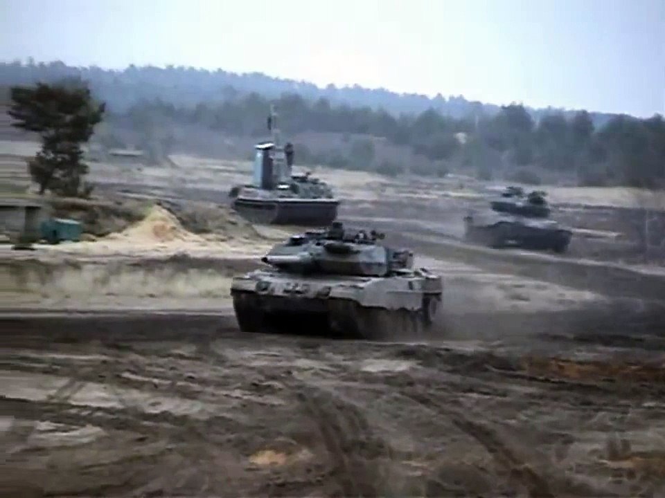 German Armed Forces - Leopard 2A6 Main Battle Tanks Live Firing At Range [1080p]