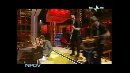 Lorenzo Jovanotti e Paola Cortellesi rivisitazione del brano "Safari"