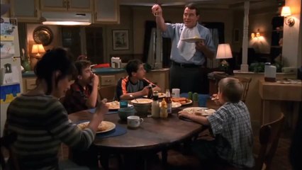 hungry  Noddel Seals- Family Festavil