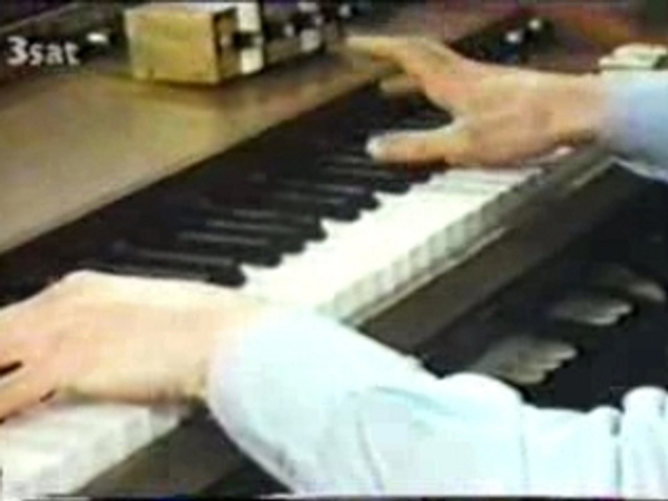 Genesis - Return of the giant hogweed