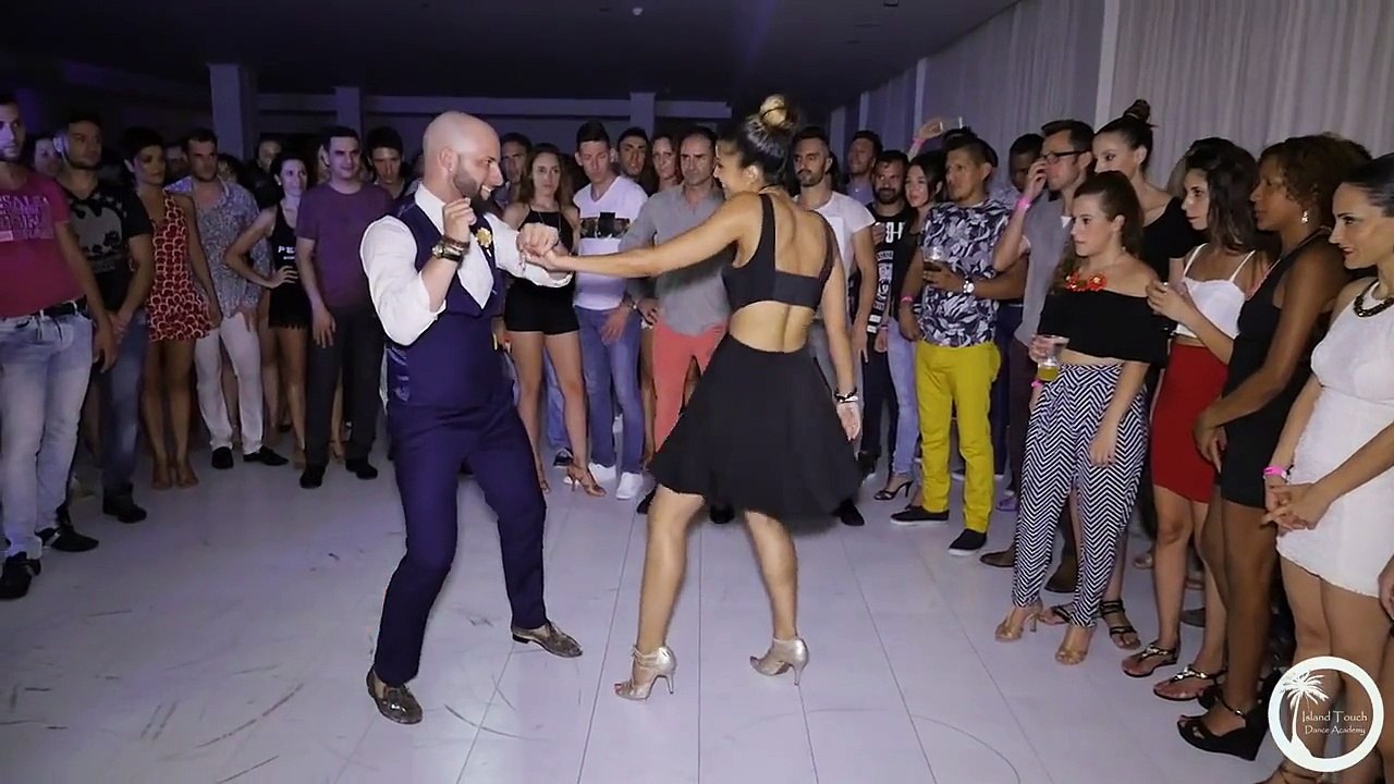 GRUPO EXTRA, TE VAS - Ataca y Alemana Bachata Dance