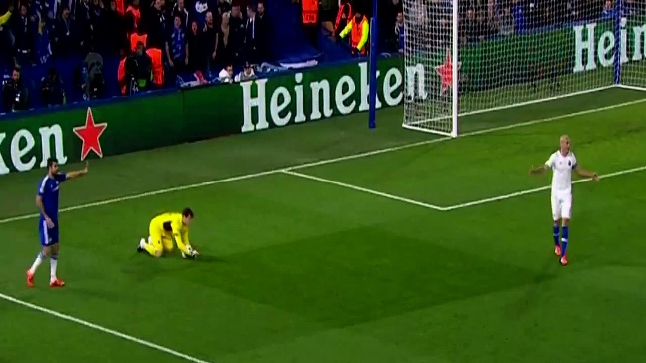 Diego Costa kicking Iker Casillas then fight