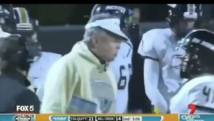 Un entraîneur se blesse en mettant un coup de tête à un de ses joueurs