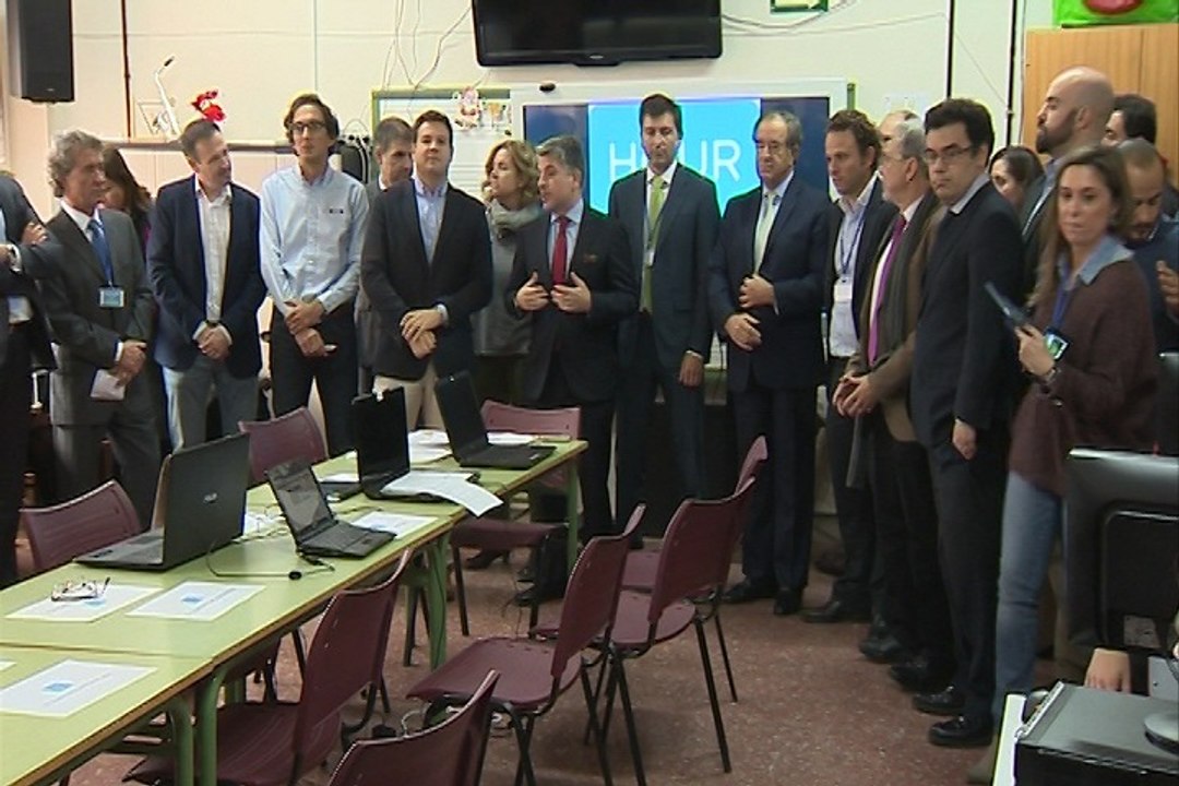 Alumnos aprenden a programar en La Hora del Código