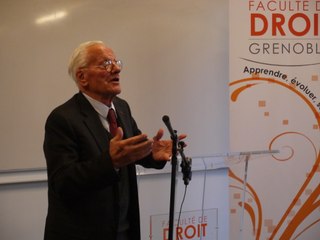 Remise du titre de Président d'honneur du Master 2 Droit de la Montagne à Pierre Mazeaud