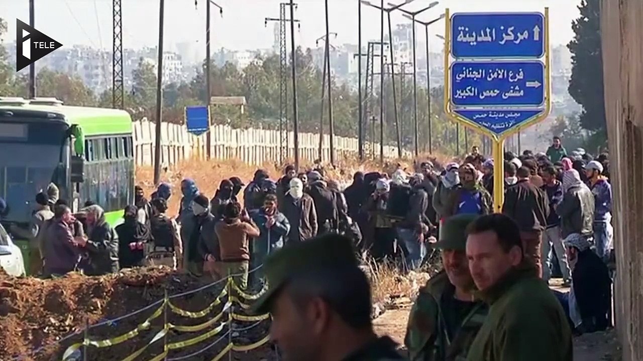 Syrie: les rebelles syriens quittent la ville de Homs