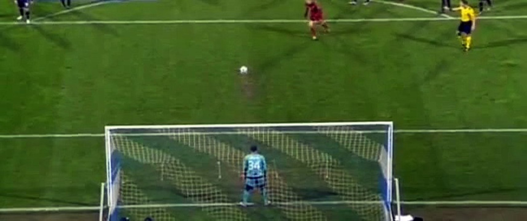 (Penalty missed) Müller T. - D. Zagreb 0 - 2 Bayern Munich -