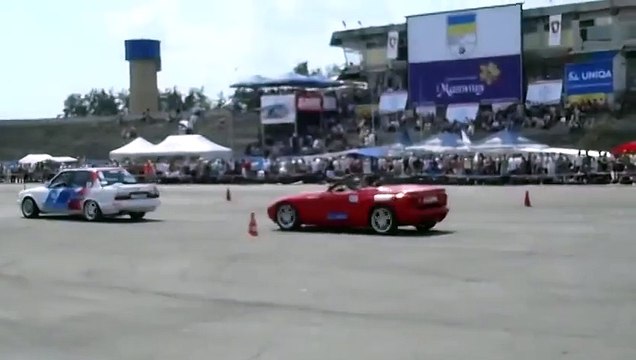 Танец BMW Красный дым