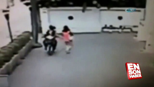 Dünyanın En Garip Kapkaç Olayı Böyle İlginç Kapkaç Görülmedi !