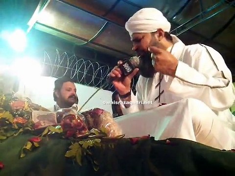 Naat Online - Urdu Naat Bhar Du Jholi Meri Live Video Naat Muhammad Owais Raza Qadri - New Naat [2014]