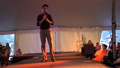 Dean Z sings 'Maybe Baby' Elvis Week