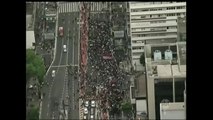 Estudantes fecham a Avenida Paulista em protesto contra a reorganização escolar
