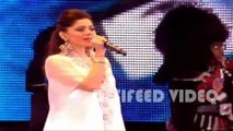 Kanika Kapoor Sings Live at Wembley Stadium on PM Narendra Modi Visit to United Kingdom