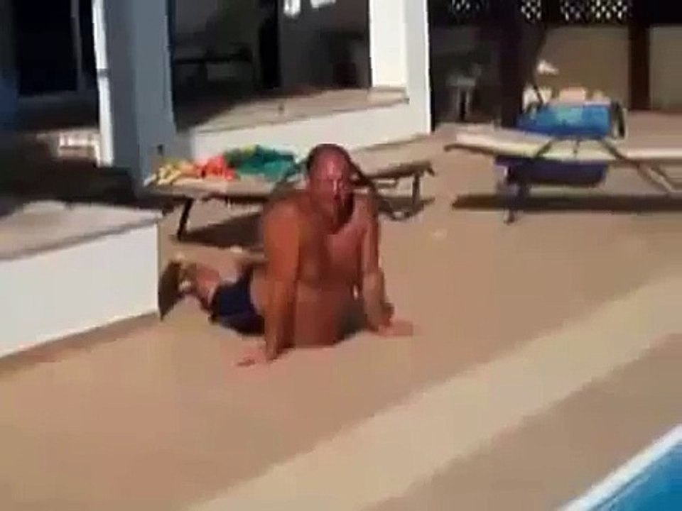 мужик пародирует тюленя прикол ржака