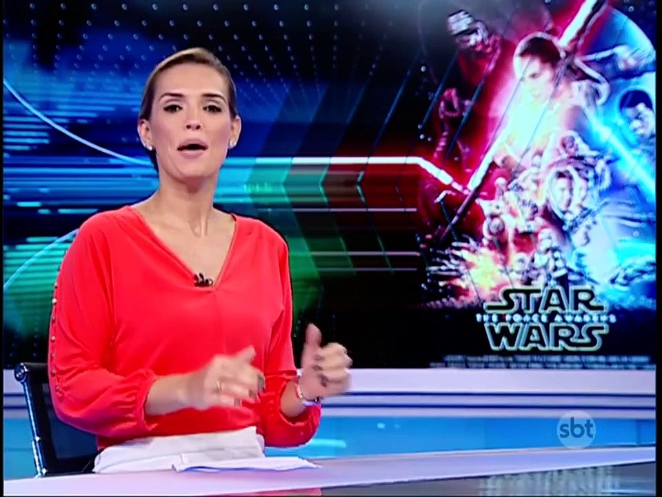 Fãs de Star Wars fazem fila para assistir ao novo filme da saga