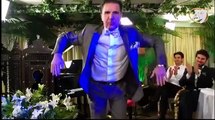 Düğünde Robot Dansı Yapmak