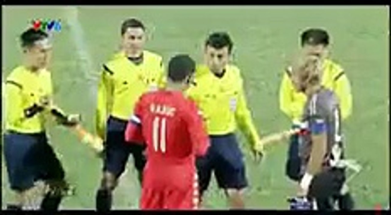 Hành động vô ý của Anh Đức khiến đối phương chết đứng