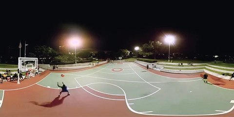See Man Fly in 360°- Dunking with Sir Issac White