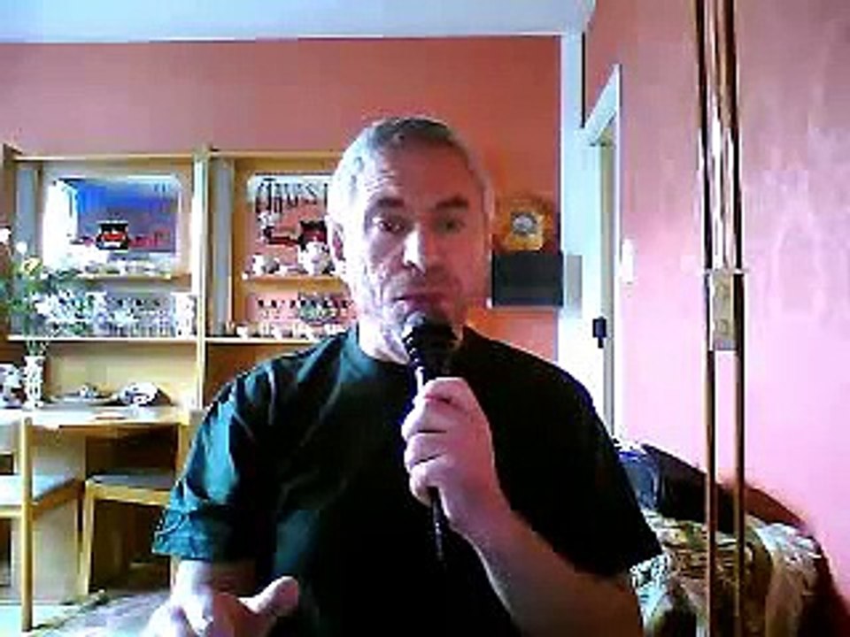 Липкин Генa Lipkin Genna исполняет караоке «Песенка друзей» 16997690, 2010-07