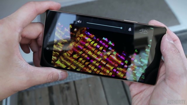 Sony Xperia Z5 Premium Vs LG G4 - Quick Look!