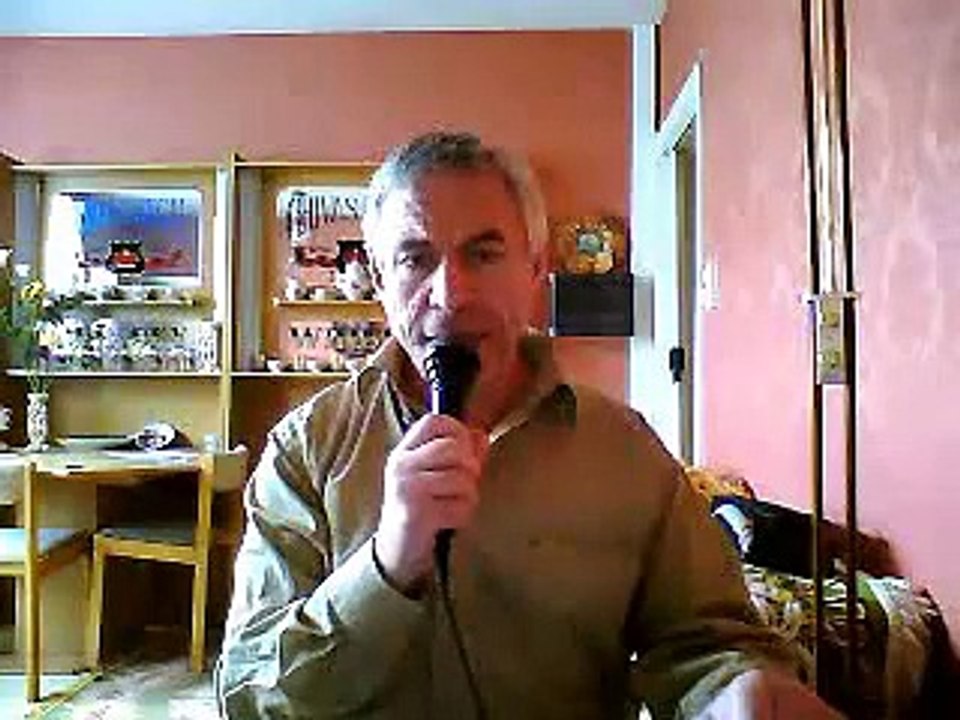 Липкин Генa Lipkin Genna исполняет караоке «Песня моего друга» 15844553, 2010