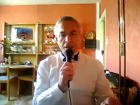 Липкин Генa Lipkin Genna исполняет караоке «Люди в белых халатах» 16367546, 2