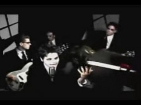 MCR - Vampires Will Never Hurt You