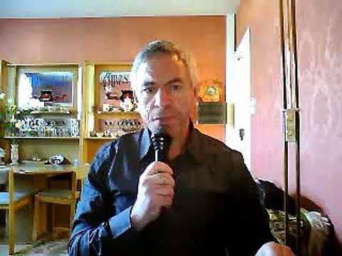 Липкин Генa Lipkin Genna исполняет караоке «Песня о далекой Родине» 16243137,