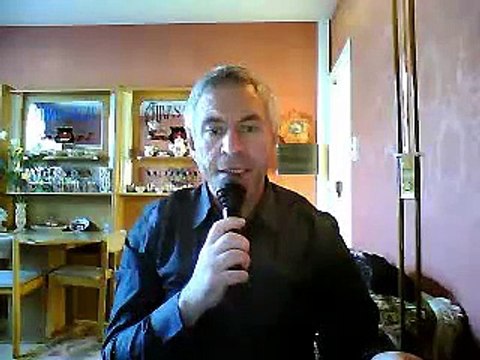 Липкин Генa Lipkin Genna исполняет караоке «Постой, паровоз!» 10455352, 2010-