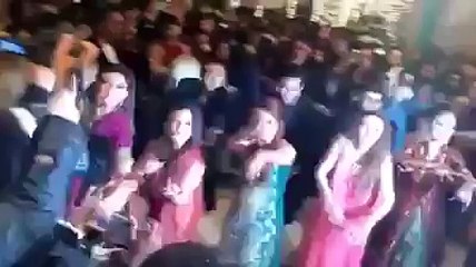 Private Video : Dance on Sharmila Farooqi's Wedding